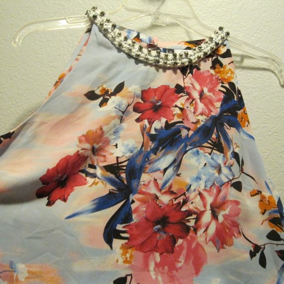 Jennifer Lopez  Top.  Size M.  New - Picture 10 of 16